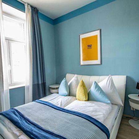 Ruterra Apartments By Cathedral Praha Bagian luar foto